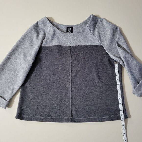 Bobeau Women's Black and Gray Colorblock Pullover Top - Picture 5 of 11